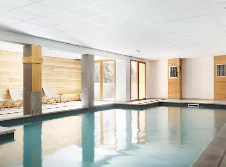 Goelia Le Crystal Apartmanhotel 3*