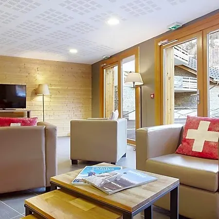 Goelia Le Crystal Apartmanhotel 3*